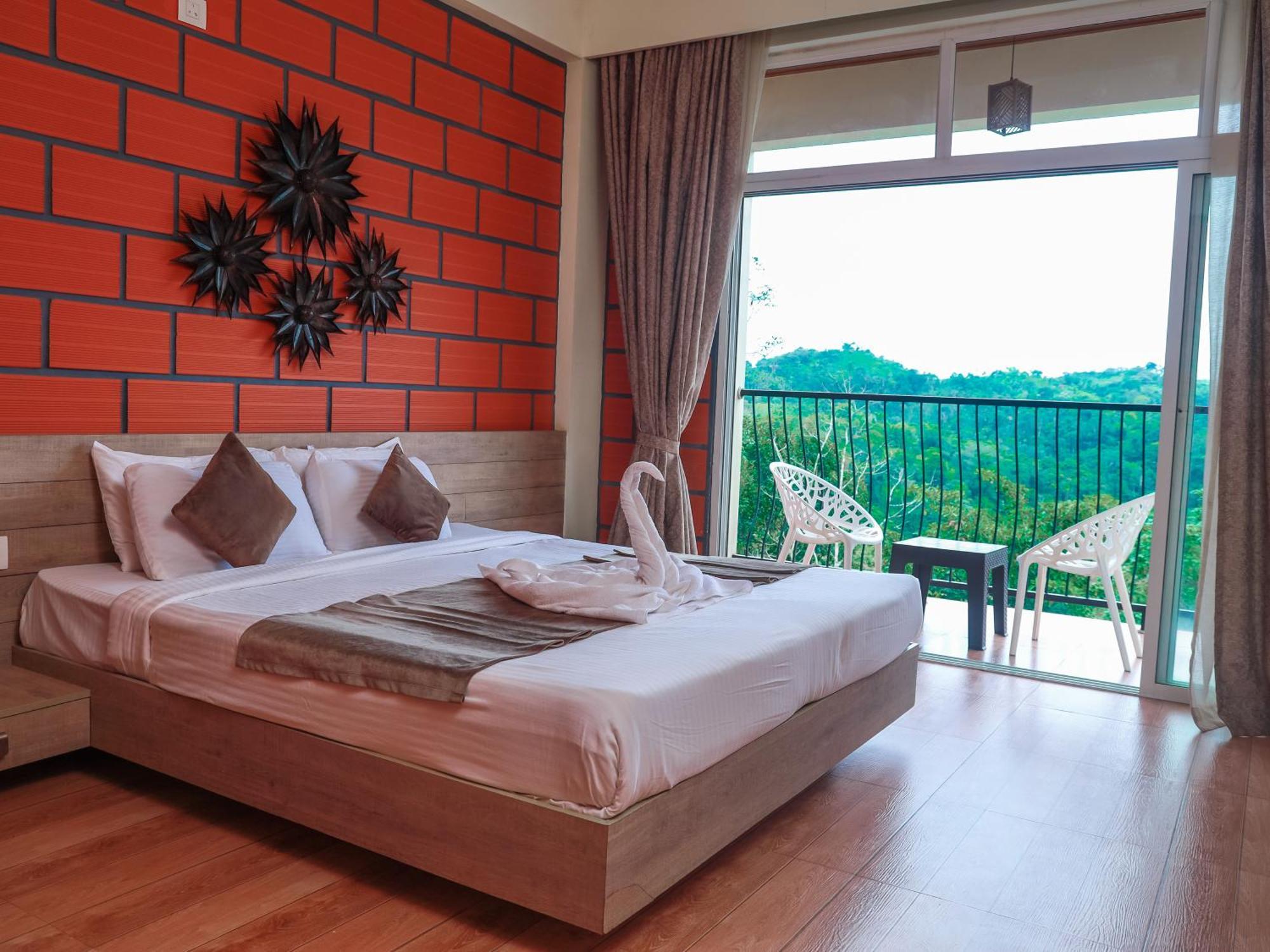 Serene Crest Resort マナンタバディー エクステリア 写真